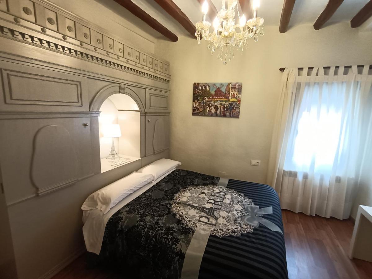 Rey Mundo Hotel Munebrega ภายนอก รูปภาพ
