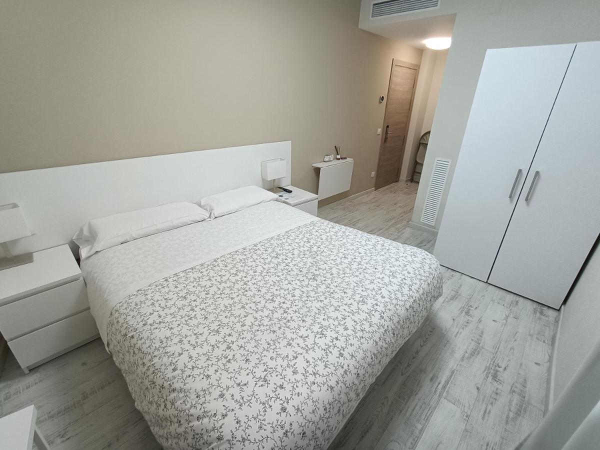 Rey Mundo Hotel Munebrega ภายนอก รูปภาพ