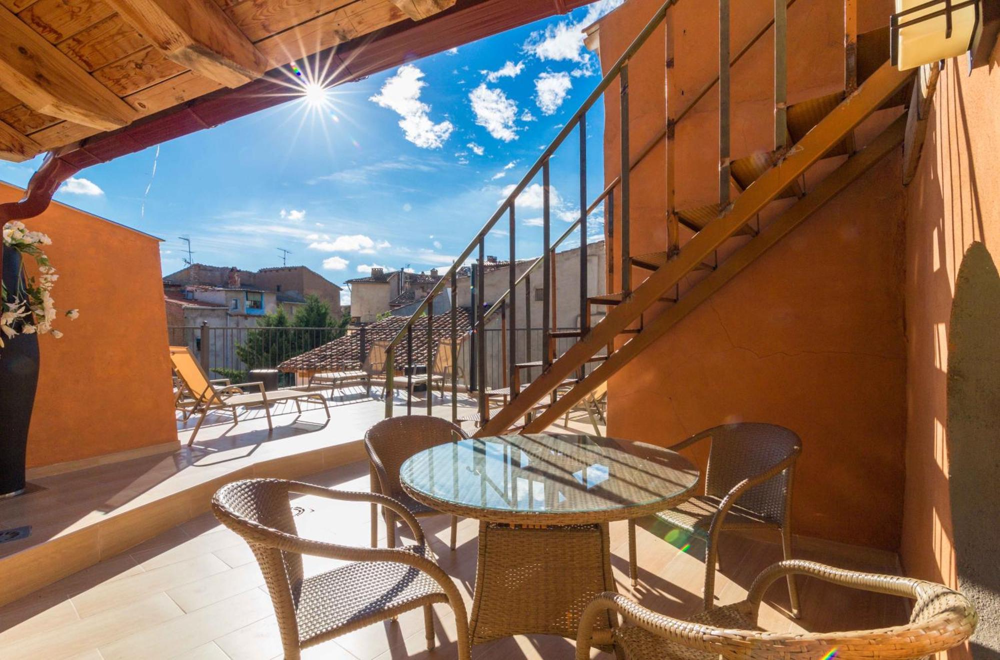 Rey Mundo Hotel Munebrega ภายนอก รูปภาพ